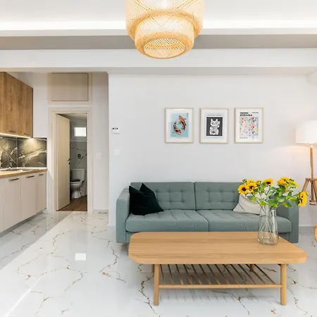 Apartment Sunflower By Halu! Thessaloniki